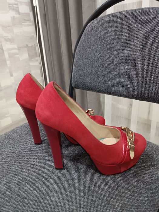 Продам туфли 36 р-р  б/у