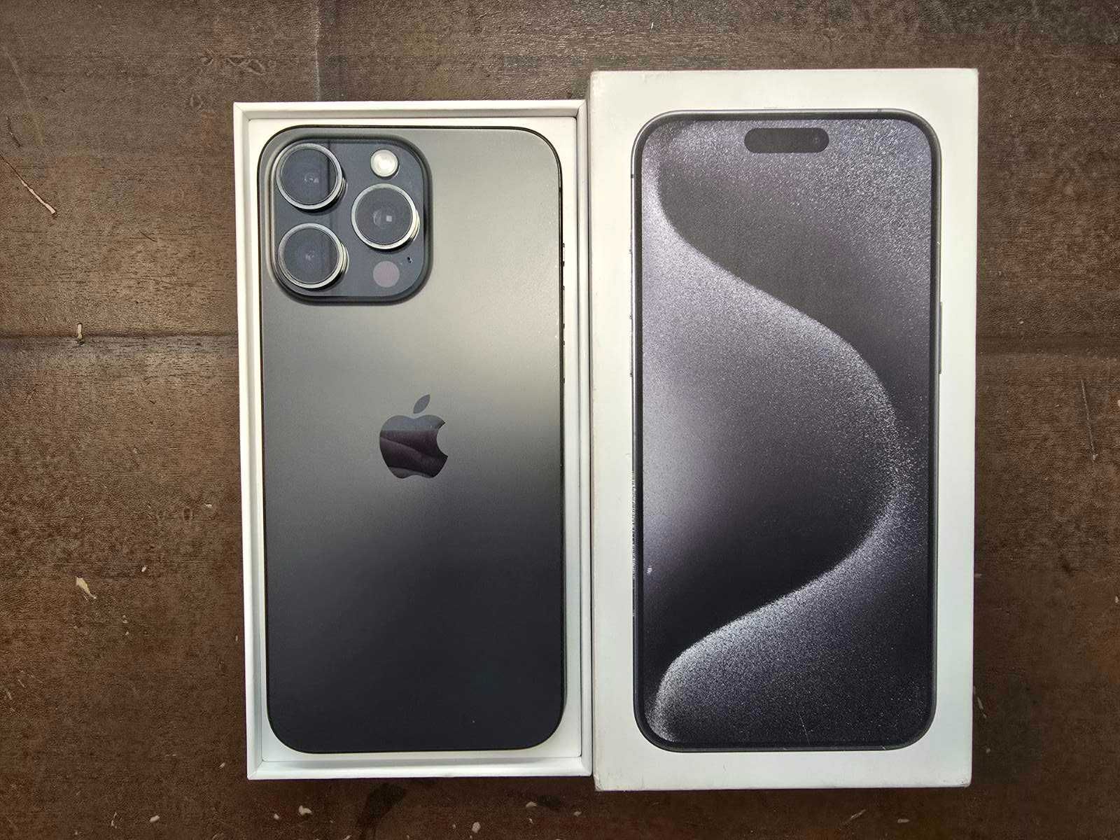 Apple iPhone 15 Pro Max 256GB - eSIM