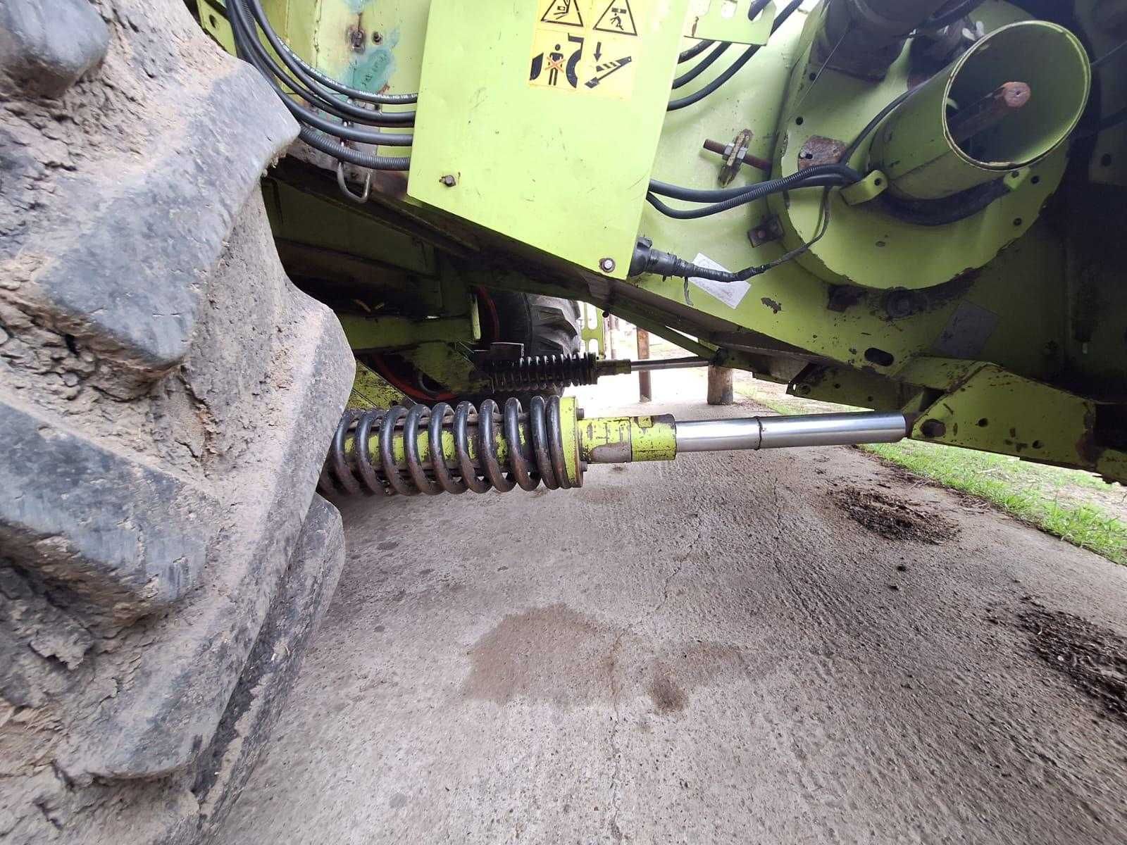 Combina Claas Dominator 204