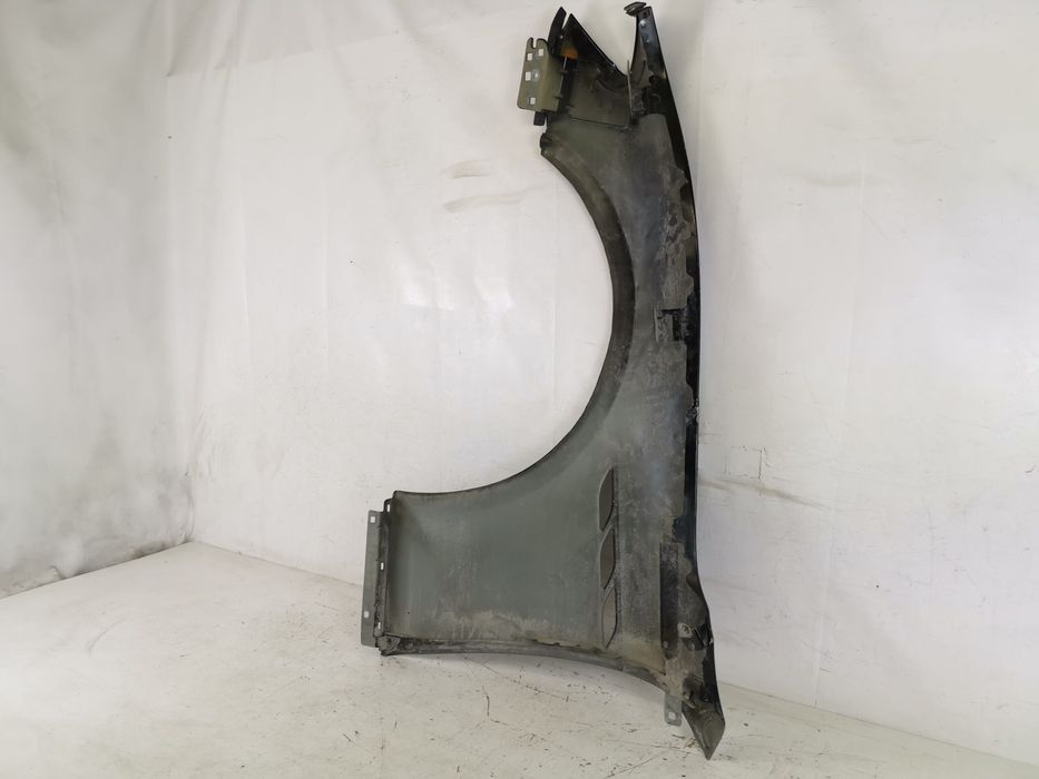 Дясно предно крило / Maserati Ghibli 3 [ , , , , , ] Оригинално