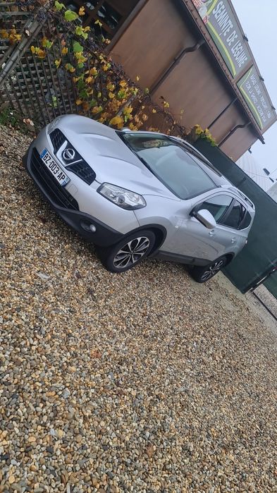 Vand Nissan Qashqai +2 (Facelift)
An Fabricatie 2012
Motor 1.6 dci
Nor