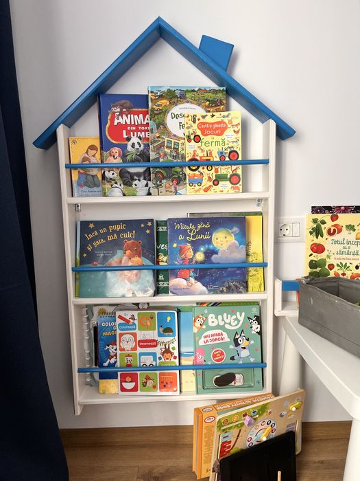 Biblioteca tip Casuta Montessori