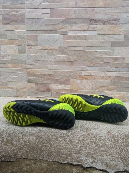 Футболни обувки (Стоножки)