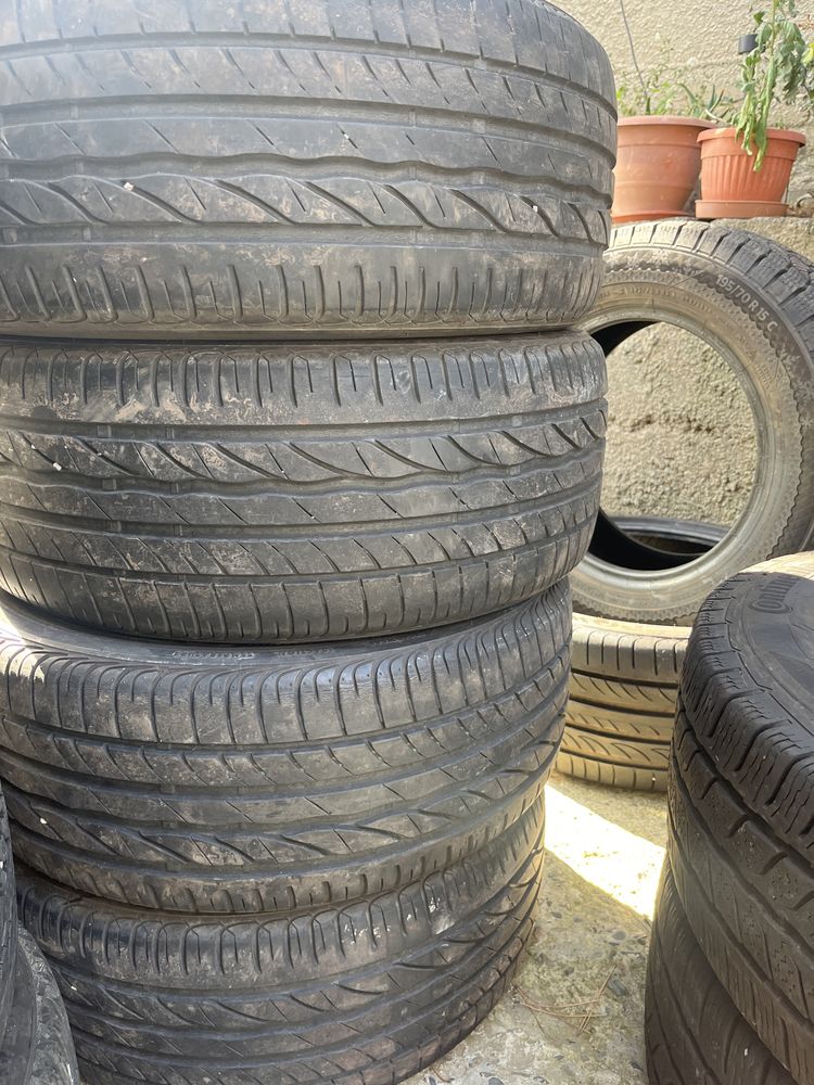 Продавам 4бр летни гуми Bridgestone 215/45R16