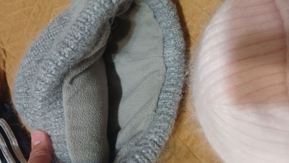 Продается шапка вязаные