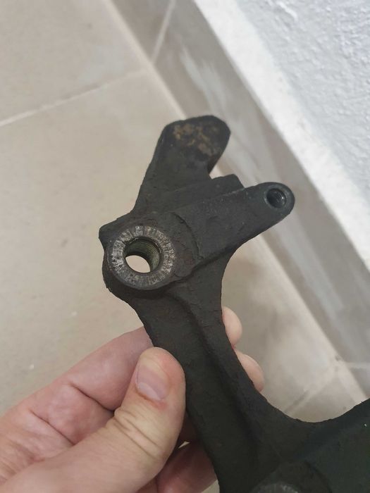 Оригинален съпорт за спирачен апарат ауди а3 8л