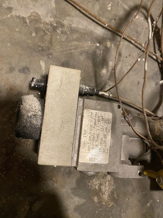 Vana gaz cu termostat si arzator