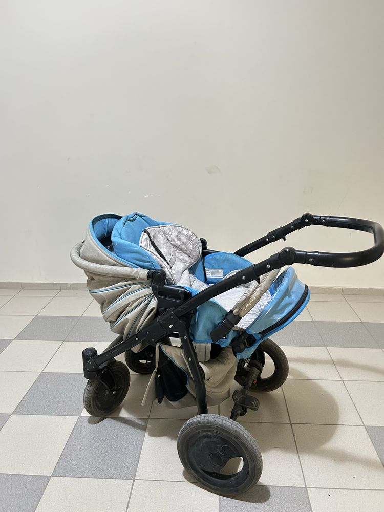 Срочно продам коляску Zippy Tutis