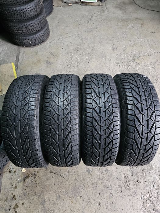 4 anvelope iarna 215 65 16 Sebring 7mm