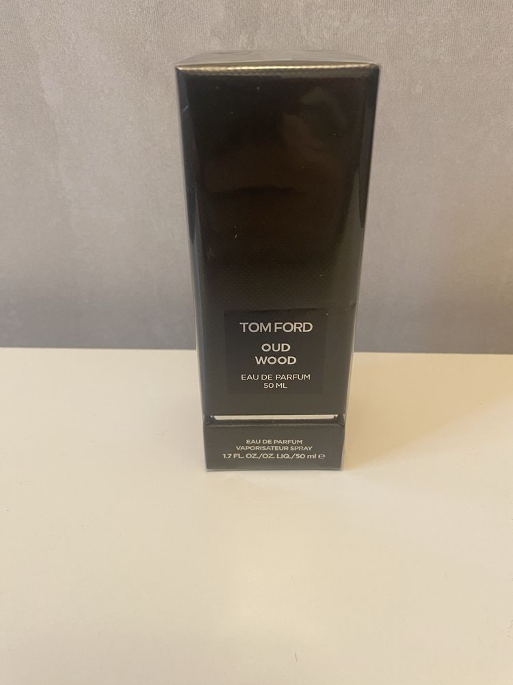 Tom Ford Oud Wood Parfum de Nisa