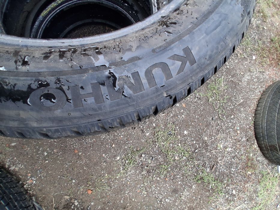 235 60 18 KUMHO 4броя зимни дот 2020г