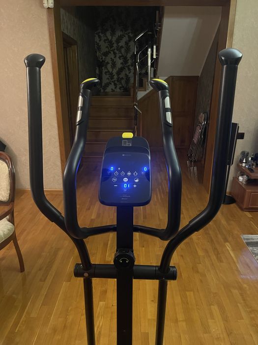 Eliptică Domyos 520