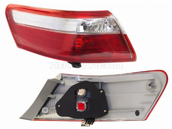 Фонарь задний Toyota Camry