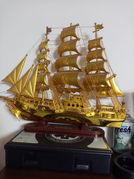 Vind machetă vaporaș în stare foarte bună