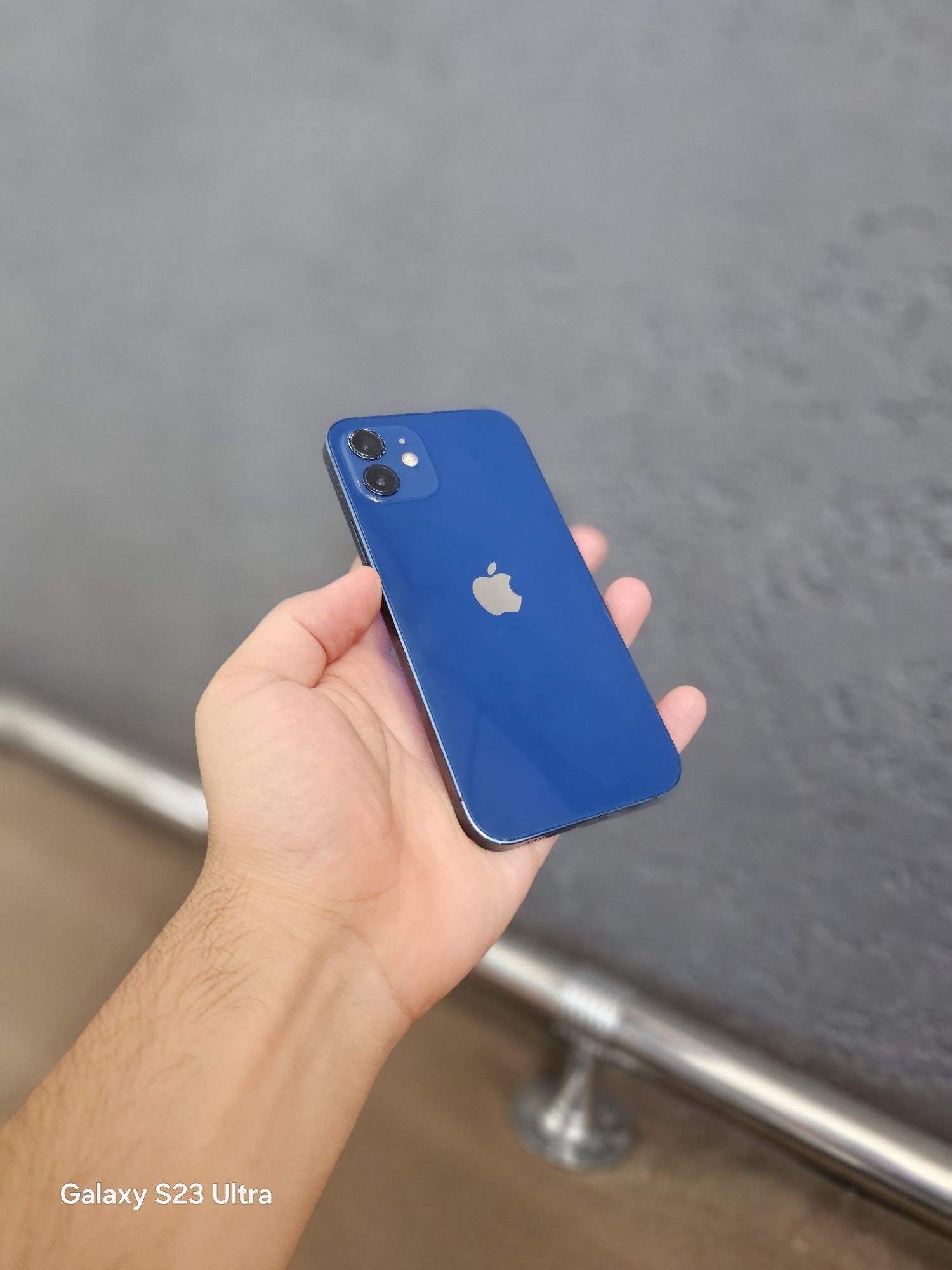 Iphone 12 blue rangda