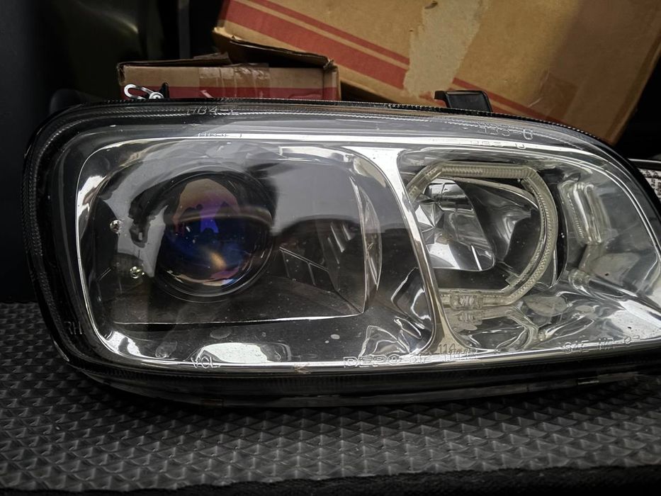 Блок фар Toyota rav4 1998