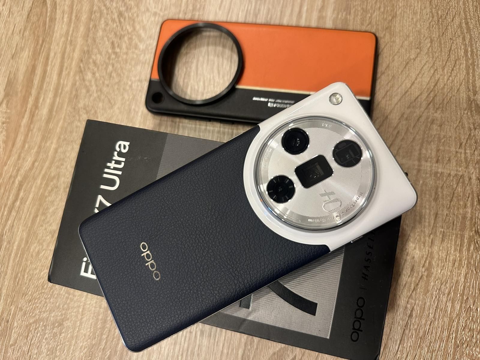 Oppo find x7 ultra 12/256 като нов (БАРТЕР)