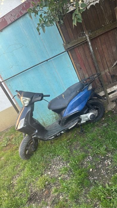 Vând piaggio fly defect