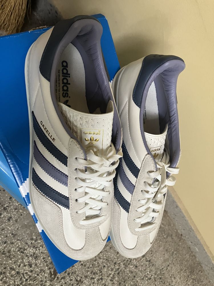 НОВИ Adidas Gazelle мъжки 44-ти номер