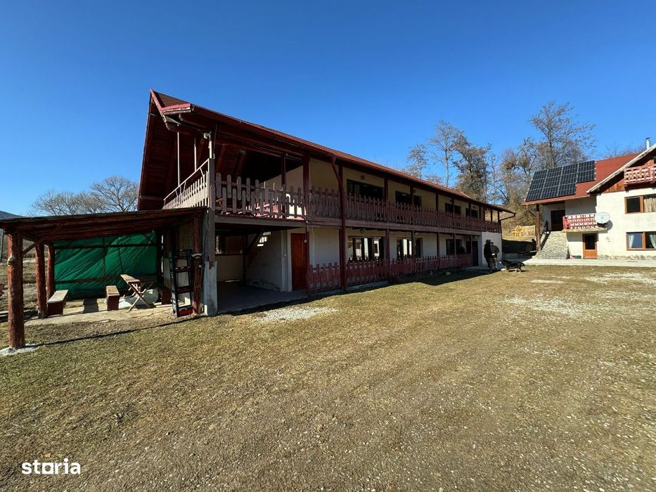 Clădire cu Garsoniere de Închiriat în Geamăna