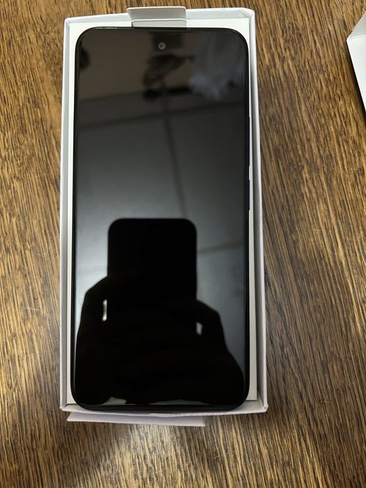 Телефон TCL 605- неизползван