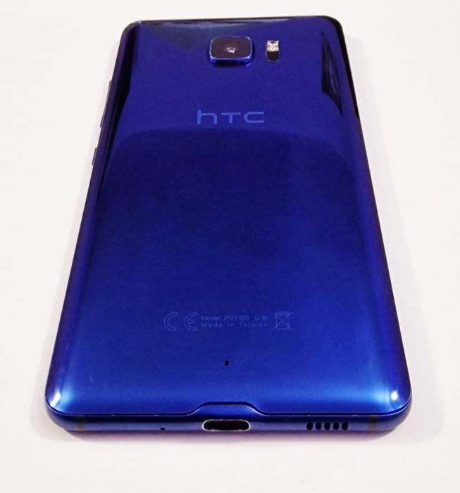 HTC U Ultra Sapphire Blue  Ecran Dublu, Design Sclipitor și Viteză