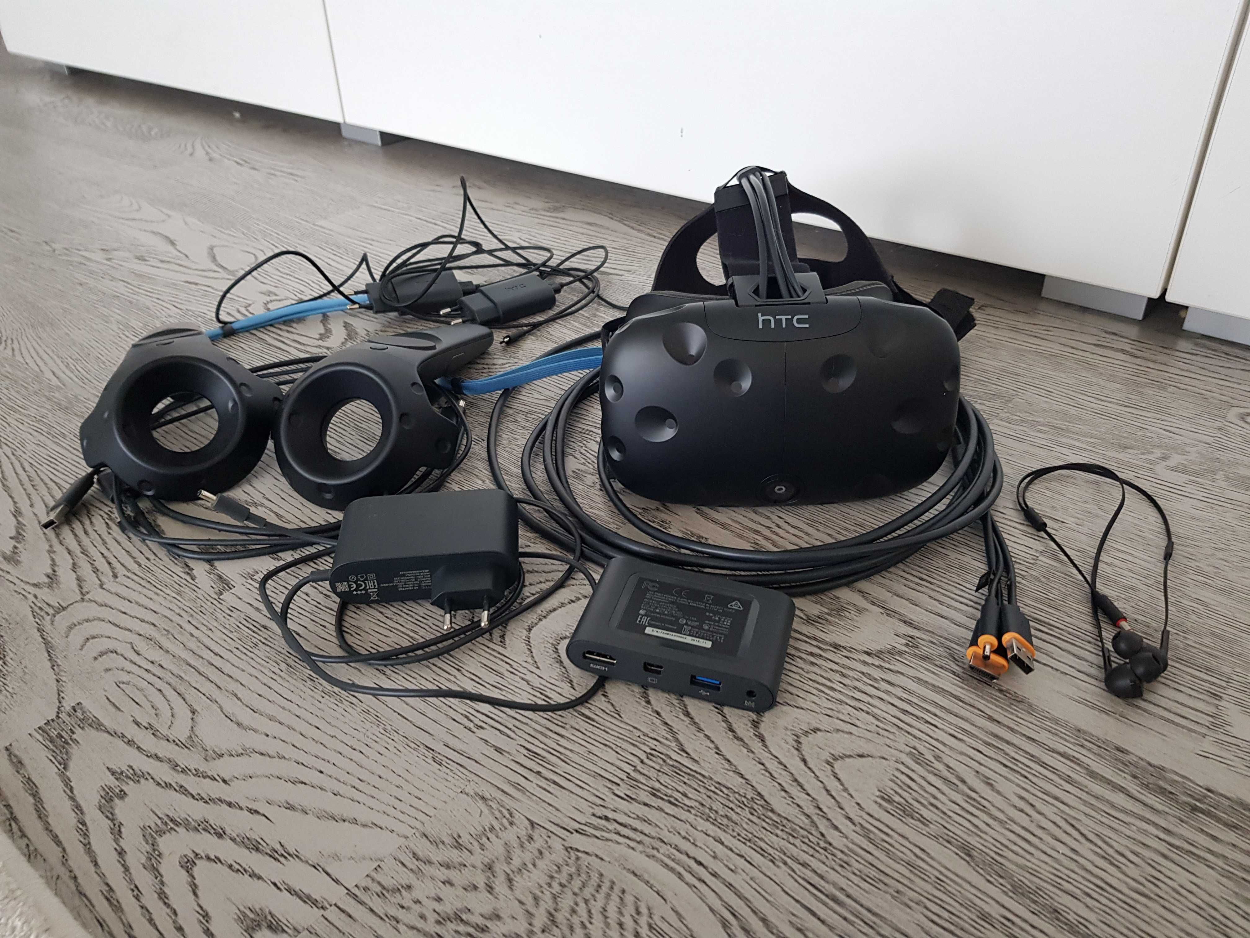 HTC Vive - VR headset - jocuri VR - folosit atent, neatins de copii