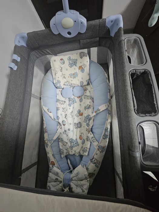 De vânzare pătuț pliabil KinderKraft!