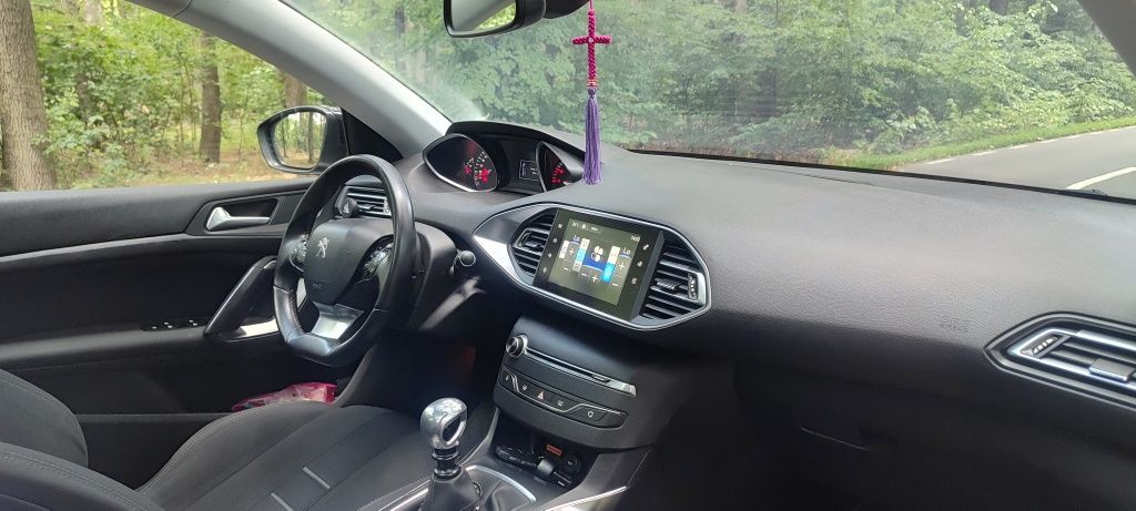Peugeot 308 1.6 THP 125cp 2013-Raport CARVERTICAL,ITP și RCA valabile!