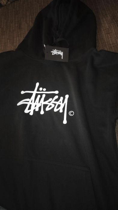 Продавам Stussy суичър