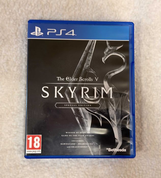 отлична Skyrim The Elder Scrolls V Special Edition за PS4