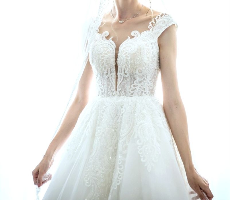 Vând ROCHIE DE MIREASĂ stil prințesă