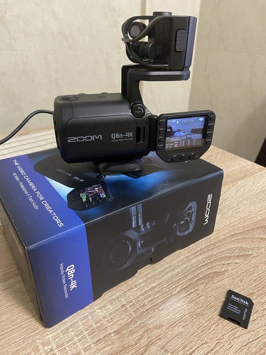 Zoom Q8n-4K Camera Video Handy Recorder