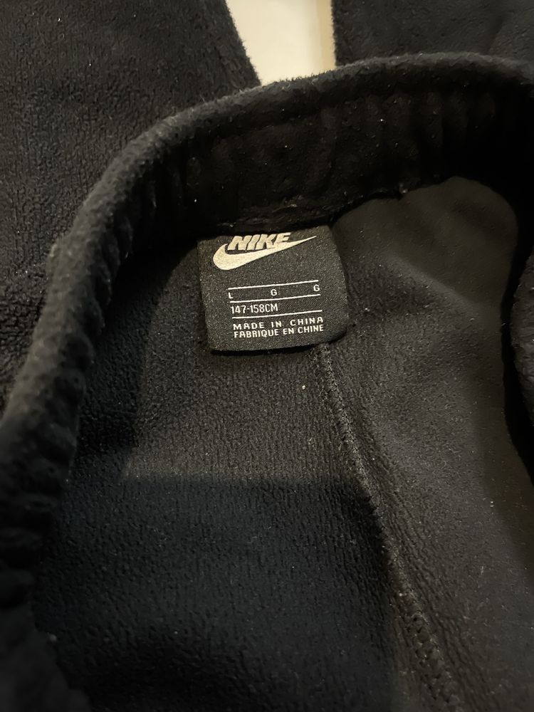 Nike детско долнище размер 147-158