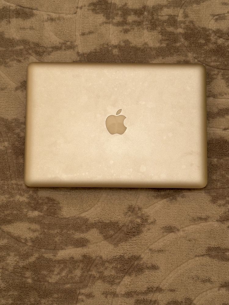 MacBook Pro 13” Early 2011 – за части или ремонт