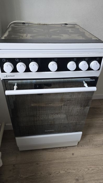 Продам газовую плиту кайзер
