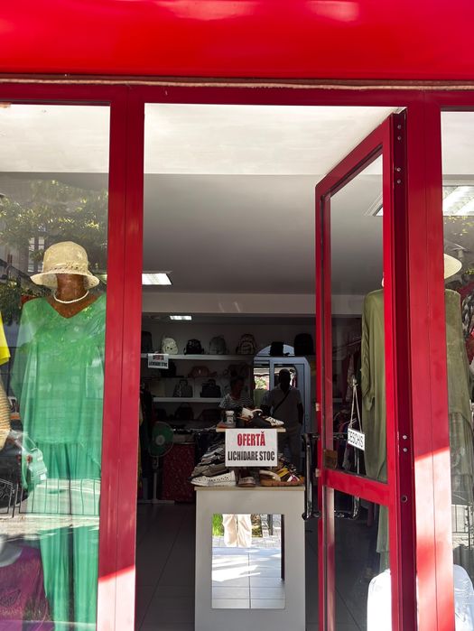 Ofer spatiu comercial spre închiriere