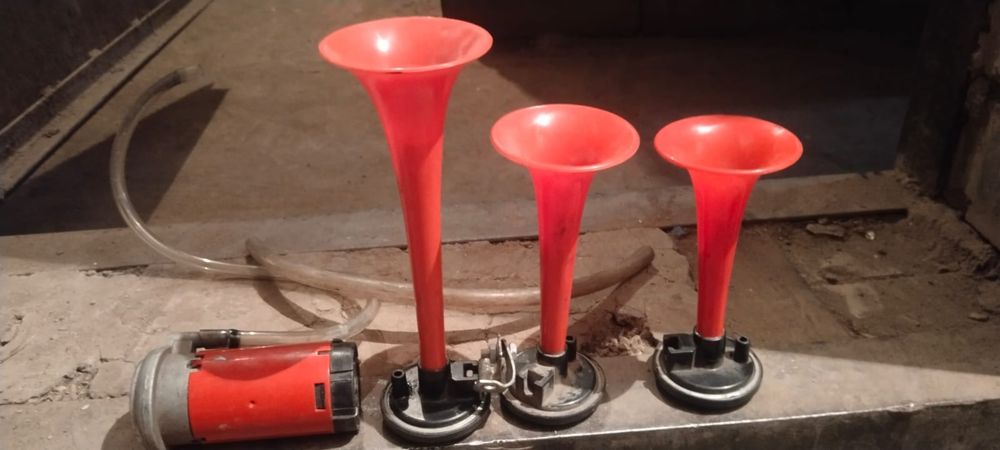 Продам сигнал в машину