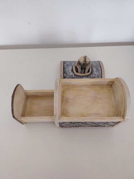 Египетска кутия за бижута.