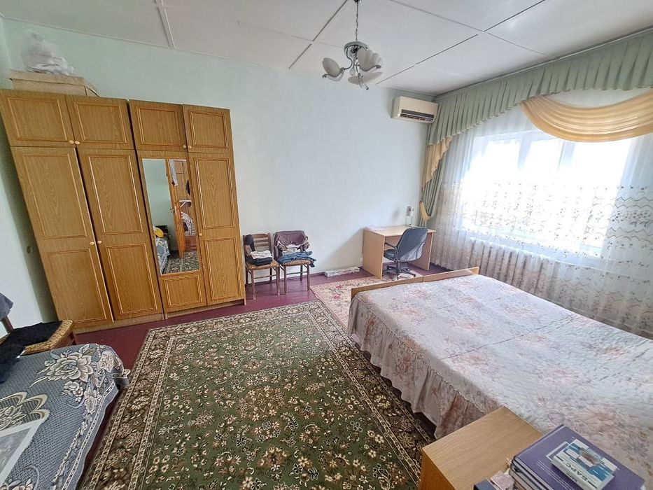 3 ком. ДОМ на участке 4,2 сотки. Мирзо-Улугбек р-н, ул. Буюк Ипак Йули