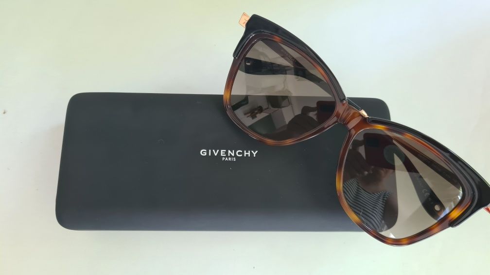 Ochelari soare Givenchy