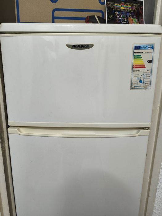 Vând frigider funcțional