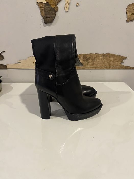 Дамски ботуши без забележки