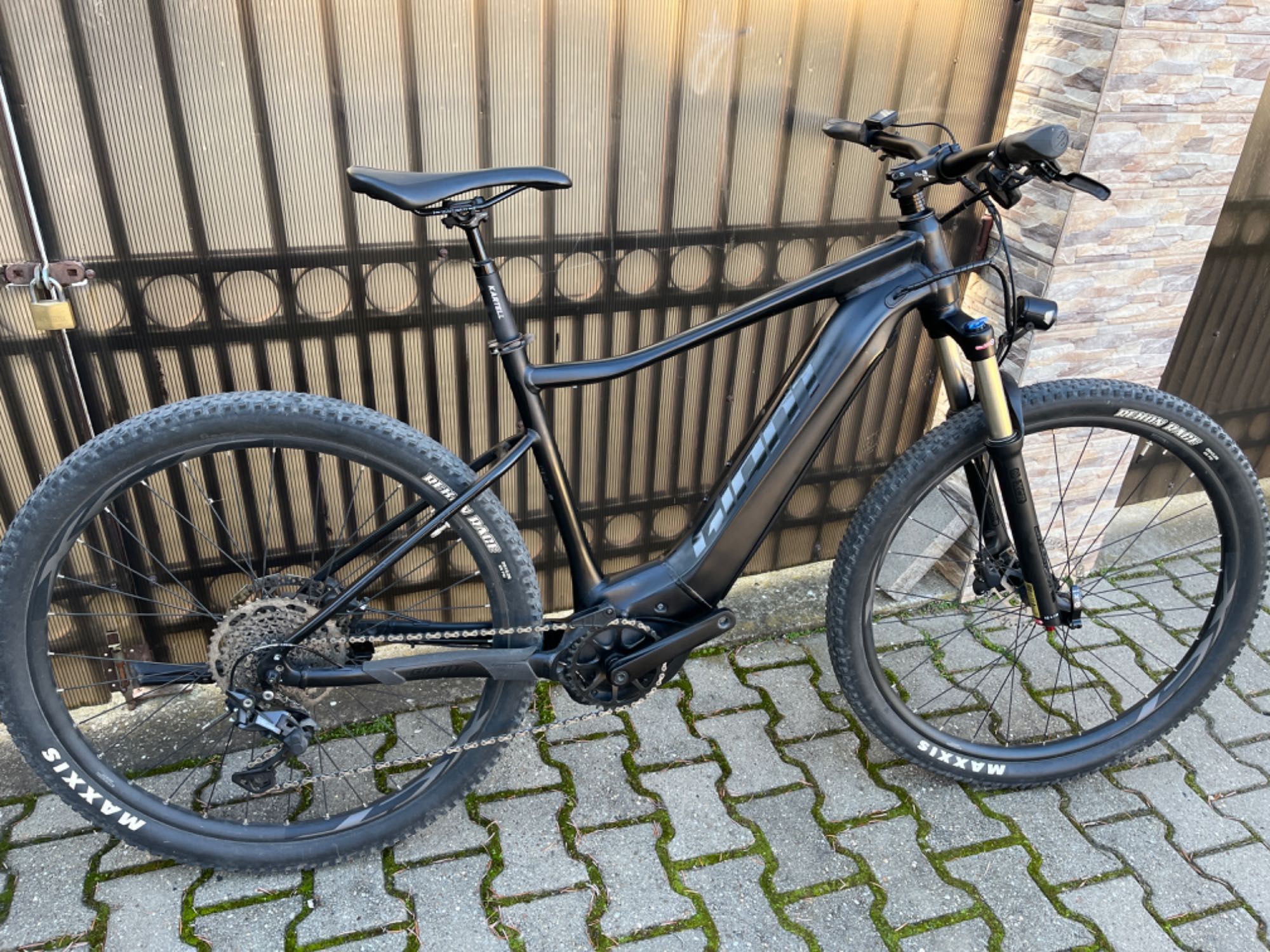 Vand bicicleta electrică Giant Fathom