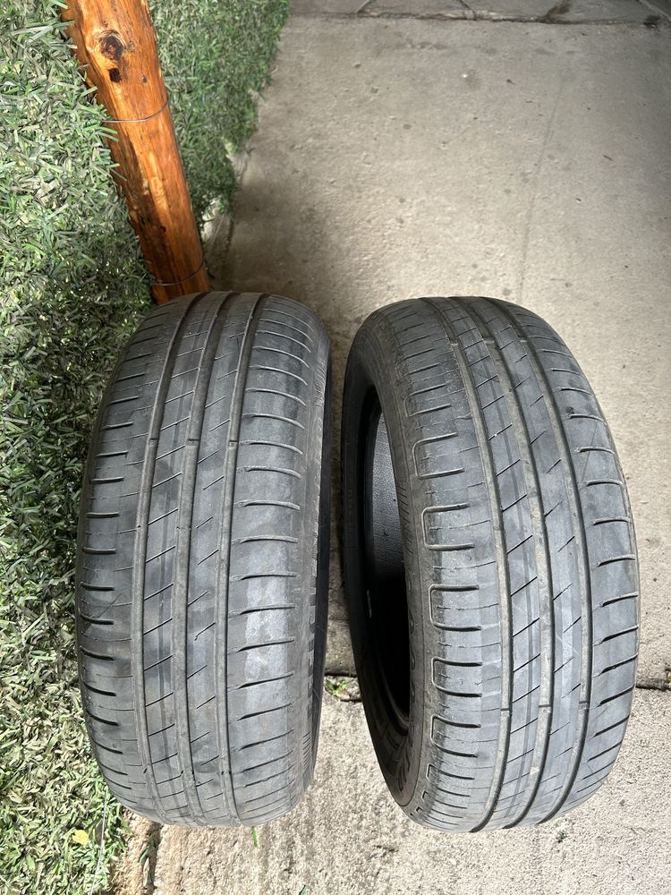 Продавам два броя летни гуми 195/65/15 Good Year