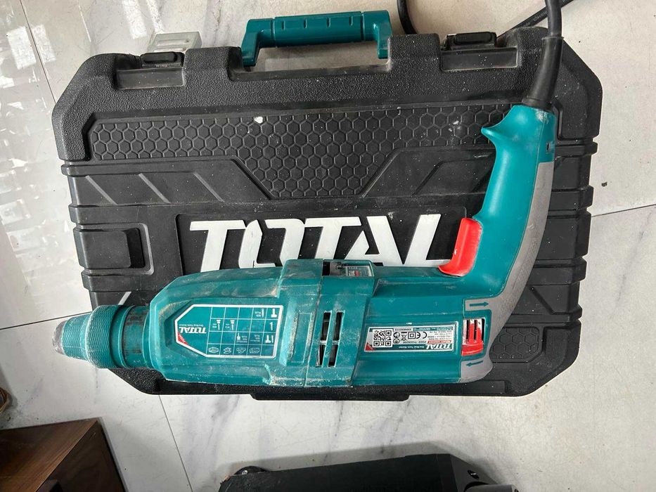 Перфоратор TOTAL TH308268-2  SDS+ 800 W  2.5 J