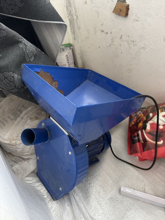 Продам зерно дробилку бу