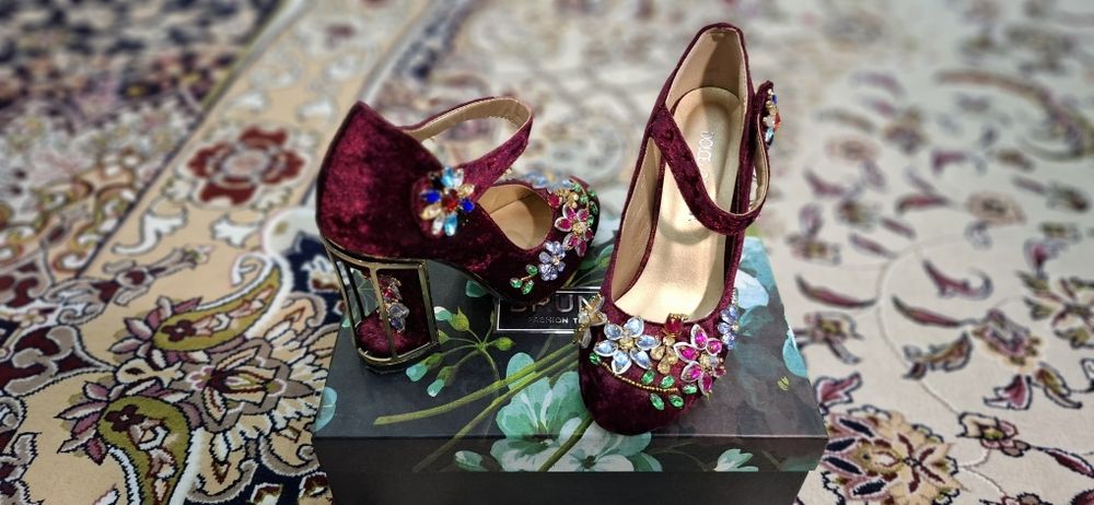 Женские туфли в идеальном состоянии Ayollar tufligi ideal xolatda