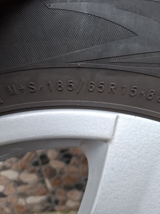 Vând JANTE 185/65 R15