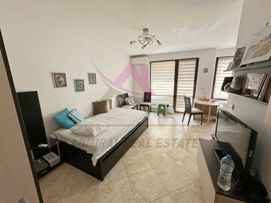 Дава се под наем Едностаен апартамент в Варна, Център - 40 кв.м за 325 € - Снимка #1